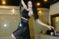 T-ara智妍练习钢管舞动作超美 展前凸后翘好身材