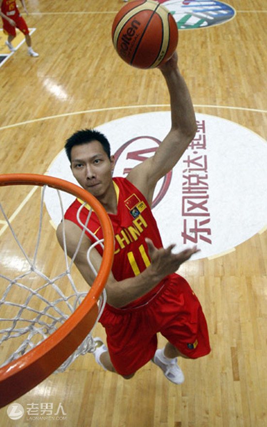 >NBA抛弃这些饮水机管理员 却让中国篮球杀红了眼