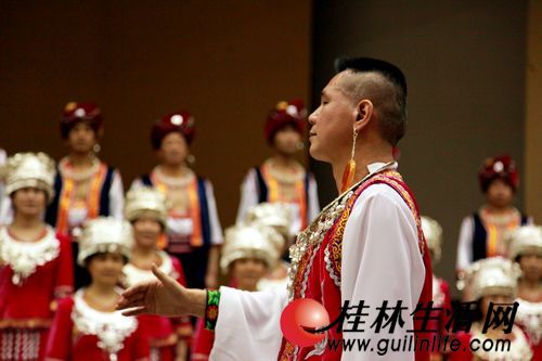 桂林韦化团 桂林群众艺术团体把歌唱到维也纳金色大厅