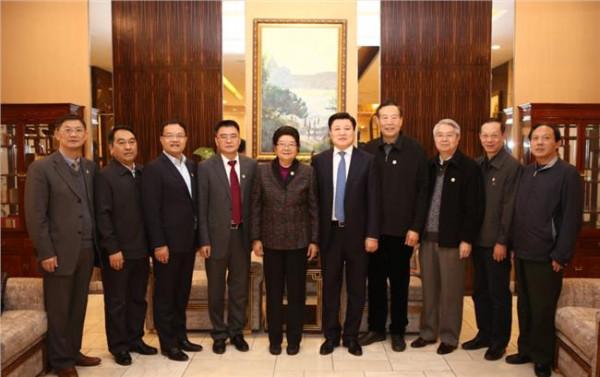 农行副行长林晓轩 银监会副主席周慕冰被提名为农行执董 曾任重庆副市长