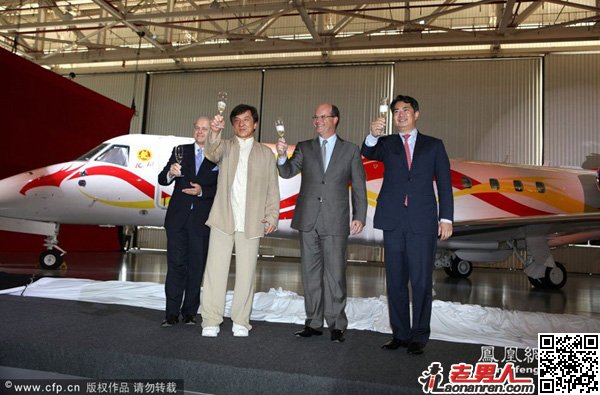 成龙2亿购置豪华Legacy 650私人飞机【图】