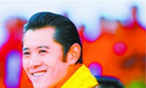 >不丹国王四胞胎妾 不丹国王的浪漫爱情 “等你长大了 我就娶你”