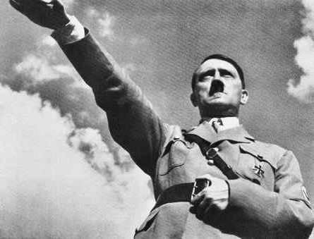 希特勒演讲手势奥巴马与希特勒的十二点相似之处