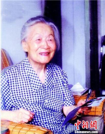 杨绛低调度过103岁生日 谢绝外界探望、祝寿(图)