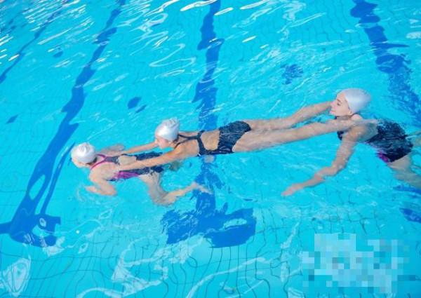 游泳什么姿势减肥   有效瘦身知识送给你