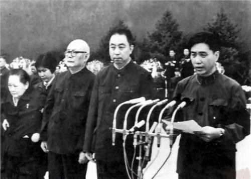 王海容是毛泽东情人吗 毛泽东临终谈话为何选择华国锋王海容及“四人帮”等人?