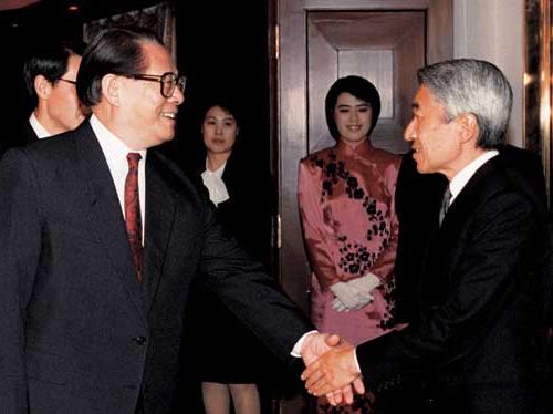 >1992年日本明仁天皇首次访问中国始末(图)