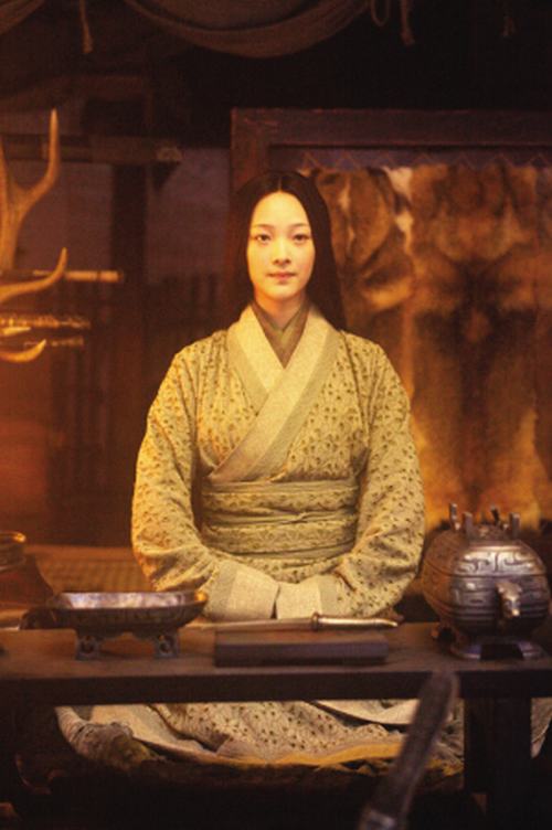 演员何杜娟 虞姬饰演者何杜娟 “王的女人”和减肥打持久战