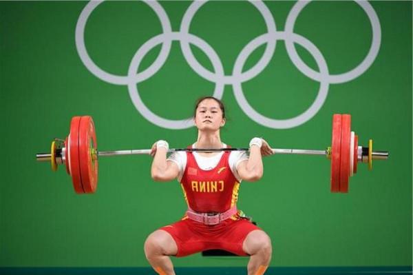 邓薇哪里人 里约奥运女子举重63公斤级 邓薇破纪录夺冠