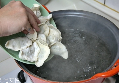 水饺的吃法有哪些 4种常见水饺吃法