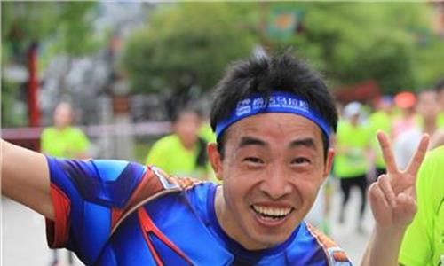 重庆国际马拉松赛 2019重庆国际马拉松赛开跑 “体育 ”金光闪闪