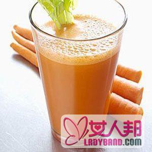 >【生胡萝卜汁】生胡萝卜汁的做法_生胡萝卜汁的功效