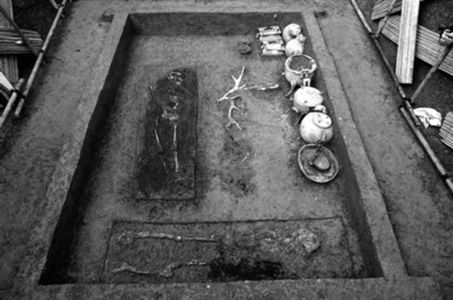 >朱元璋墓中殉葬妃子是怎样的方式殉葬的?