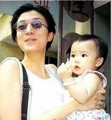 赵本山28岁“私生女”正面照曝光 生母是谁独家揭秘