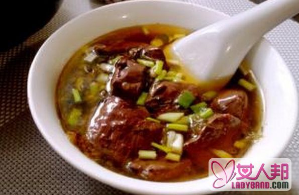 >韩式猪血汤如何做好吃 韩式猪血汤的做法教程