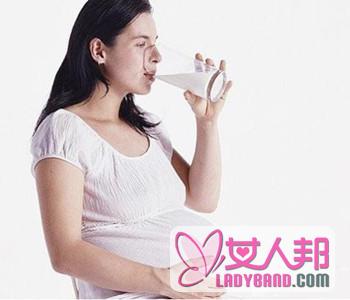 孕妇奶粉一天喝几次_孕妇便秘能喝孕妇奶粉吗
