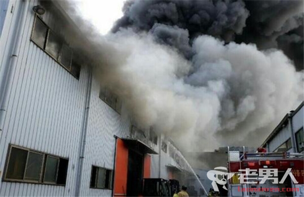 韩国工厂突发大火 33岁中国人不幸身亡