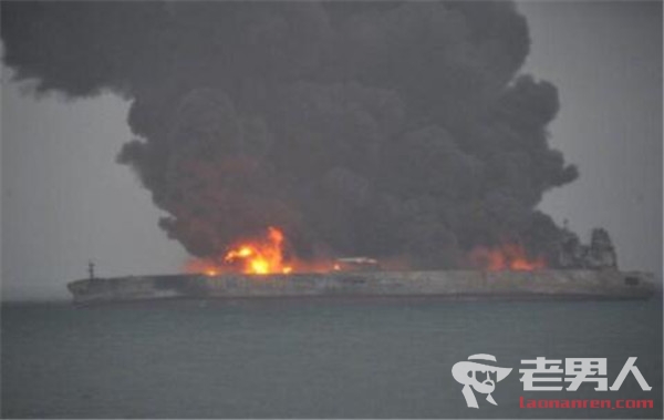 巴拿马油船与中国货船碰撞失火 外交官：多名船员失联
