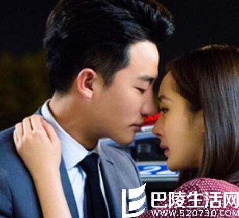 黄轩和女朋友的吻照流出 与杨幂吻戏图片甜蜜十足
