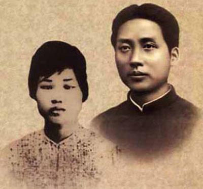毛泽东与贺子珍结婚 因不知杨开慧仍在世而内疚