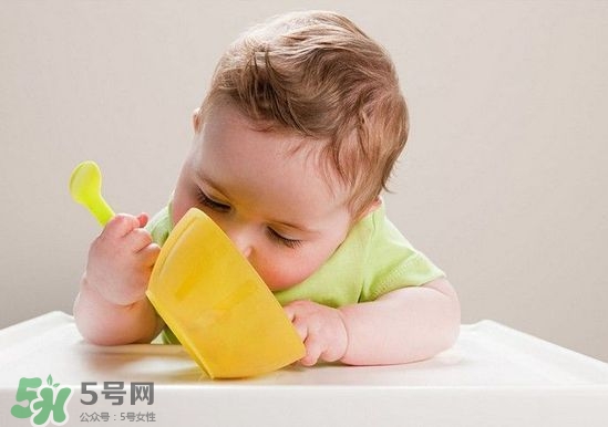 宝宝辅食一天吃几次？宝宝每天吃辅食次数