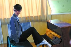 刘伟无臂钢琴演奏者 无臂钢琴王子刘伟:我愿意用我的经历去鼓舞别人