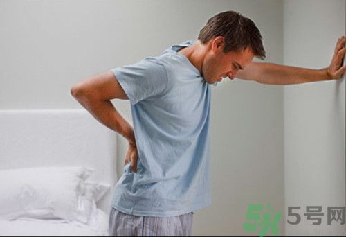 脊柱炎的早期症状有哪些?脊柱炎是怎么引起的