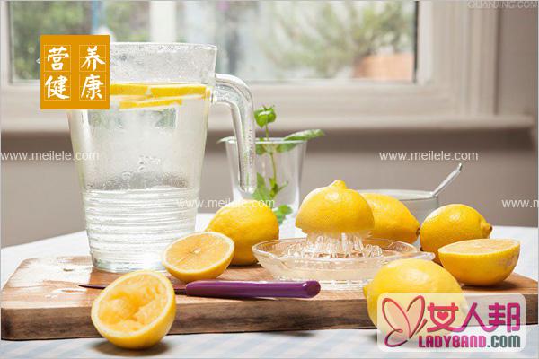 蜂蜜柠檬水的功效与作用_揭秘蜂蜜柠檬水的养生效果