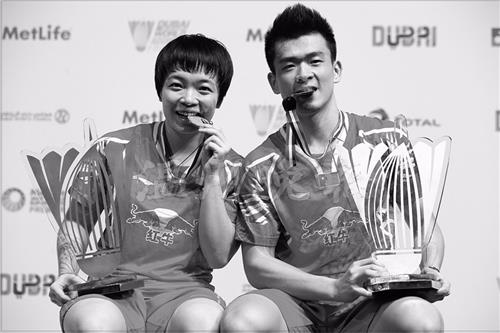 郑思维陈清晨世界第二 鹿城19岁小将郑思维 羽毛球混双登顶世界第一