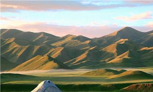 新疆维吾尔自治区 新疆准噶尔盆地高探1井获千方高产油流
