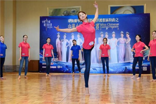 >刘雨柔性别 性感女神女神刘雨柔挑战爵士舞难度升级