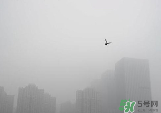 雾霾天开空调会不会污染室内空气？