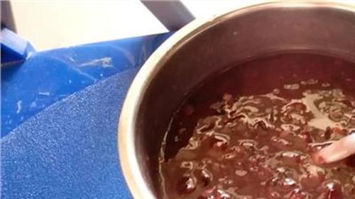>黑米粥的功效与作用 黑豆红豆黑米粥的功效和作用介绍