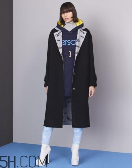 versace2018早秋服装系列好看吗_有哪些款式？