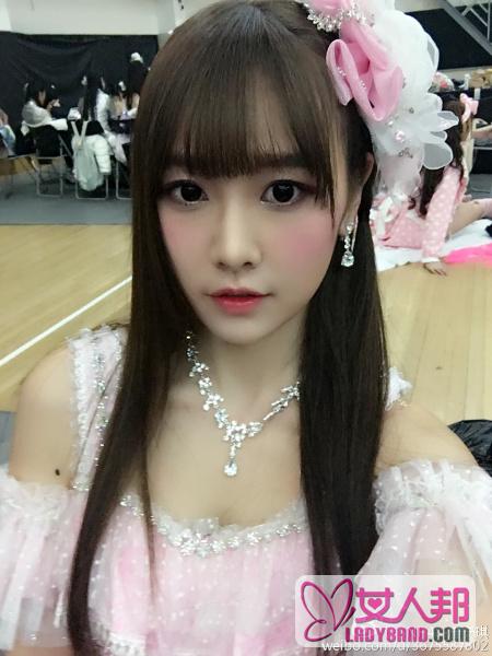 >SNH48唐安琪下身伤势严重被烧焦黑 昔日甜美私照回顾