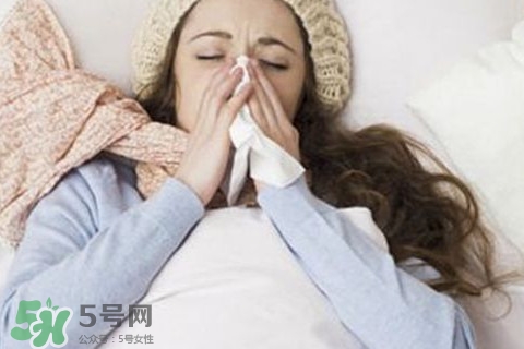>感冒药和咳嗽药能一起吃吗？咳嗽药可以和感冒药一起吃吗