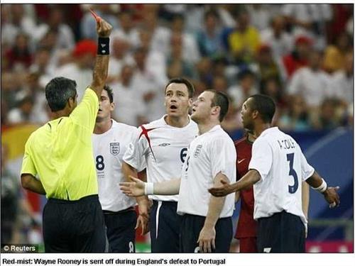 >鲁尼的红牌事件视频 | 2006年世界杯上鲁尼的红牌事件