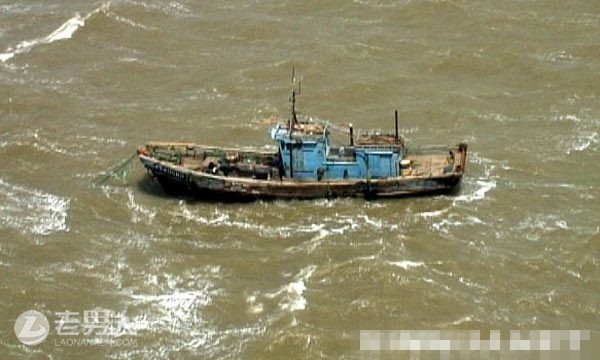 27艘渔船长安遇险 当地干群合力救出被困渔民