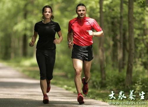 >我无氧运动完跑30分钟步 可以既增肌又减肥吗?