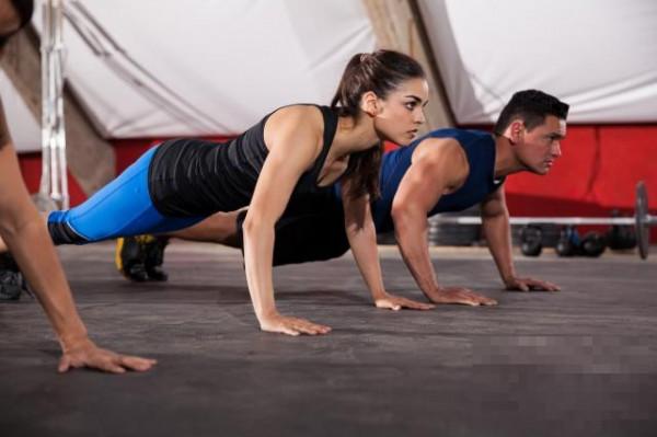 20个背部训练动作  教你如何锻炼的方法