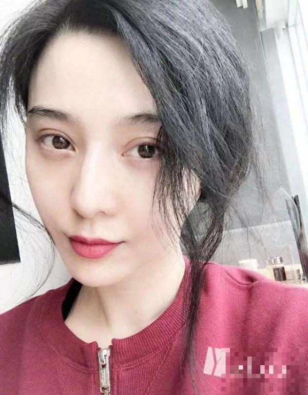 范冰冰美妆品牌疑似抄袭蕾哈娜怎么回事？范冰冰美妆品牌叫什么