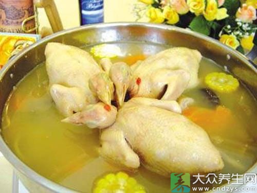 >冬季喝鸡汤预防感冒 推荐六款营养鸡汤食谱