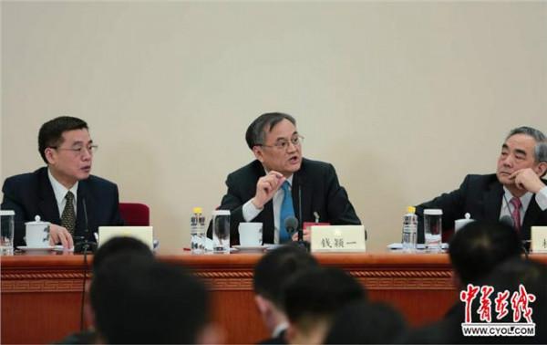 >全国政协委员杨凯生:中国的金融风险是可控的