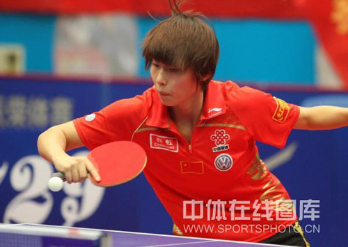 武扬球拍 中国乒乓球赛开战 削球小将武扬轻取威尔士选手