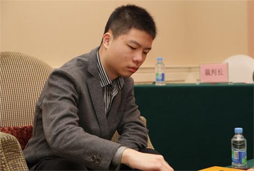 李钦诚段位 赢亚洲杯冠军 17岁李钦诚成南昌第一位九段棋手