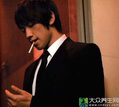 揭秘“吸烟大国”的日本人健康长寿的原因