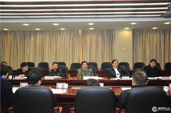 杜延安政府工作报告 杜延安征求市人大常委会、市政协、涡阳县对市政府工作报告的意见建议