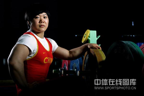 举重刘春红 举重奥运冠军刘春红:找到比赛感觉比夺冠重要