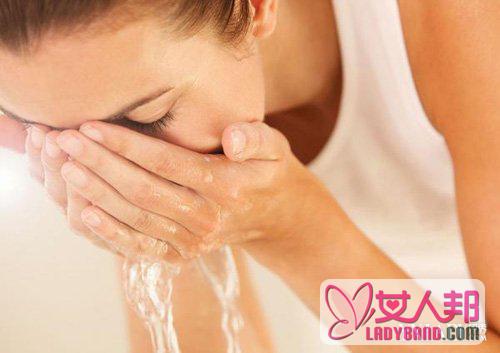 >干性肌肤补水怎么做？ 7个肌肤补水的方法助你拥有水润美肌