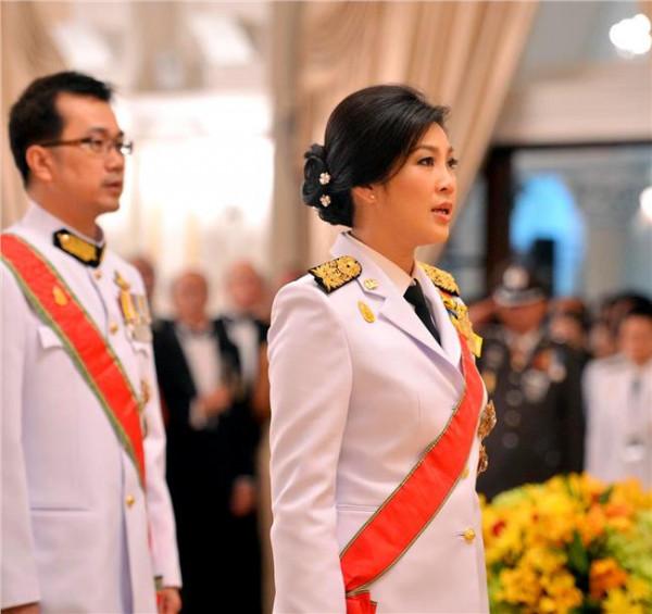 >在泰国的段希文将军 泰国的总理在泰国什么地位?